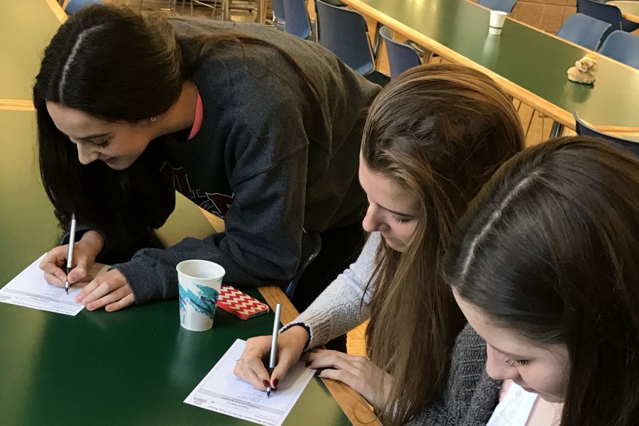 Students vote in the mock presidential election in which 285 Blake students, or 54% of the student body voted. 192 students (around 67%) voted for Clinton/ Kaine, 45 students (around 16%) voted for Trump/ Pence, 35 students voted for other candidates (around 12%), and another 13 students voted for write-ins candidates (around 5%).