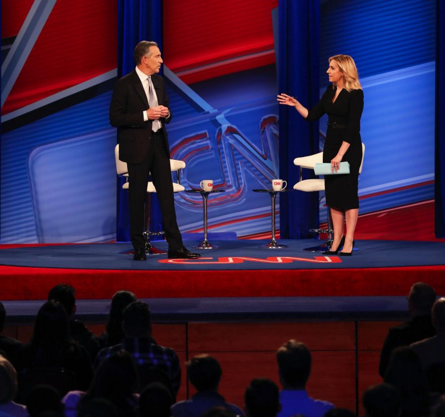 Harlow hosting a 2019 CNN Town Hall Forum with presidential candidate Howard Schultz 