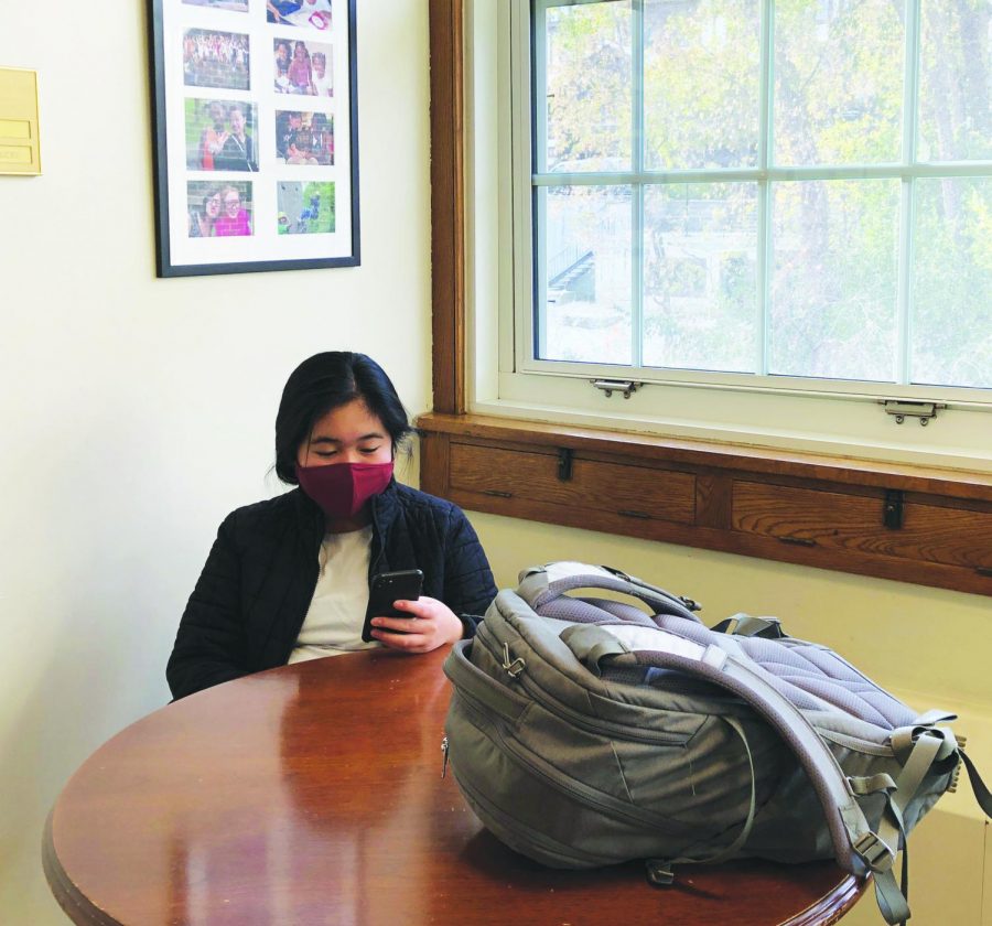 Often in use during times like TASC and tutorial, this table is a popular study spot because of its lack of proximity to others, view of the Otis Courtyard, and easy access to English teachers. Here, Lydia Lee ‘23 spends her tutorial at the table.
