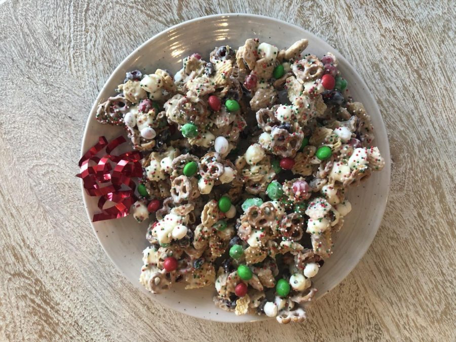 A bowl of reindeer chow after being broken up into individual pieces.