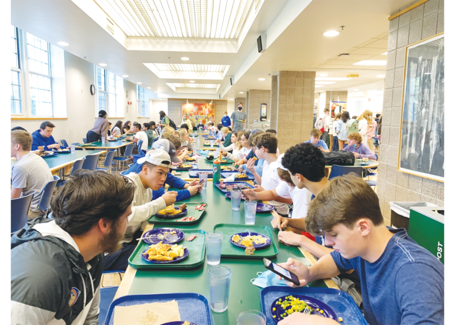 Juniors dine maskless in The Crosby Dining Room