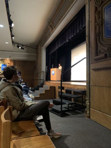 Sophia Vezmar ‘22 spoke on gullibility for her speech. She highlighted the unseen benefits
of being gullible and warned against thinking of gullible people negatively.