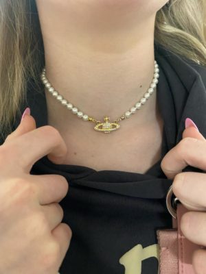 The classic and iconic necklace that is a common accessory among Gen-Z.