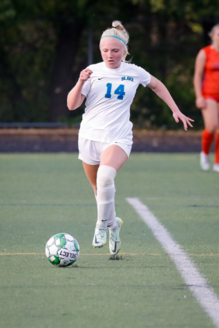 Girls’ Soccer Stays Positive Throughout Season