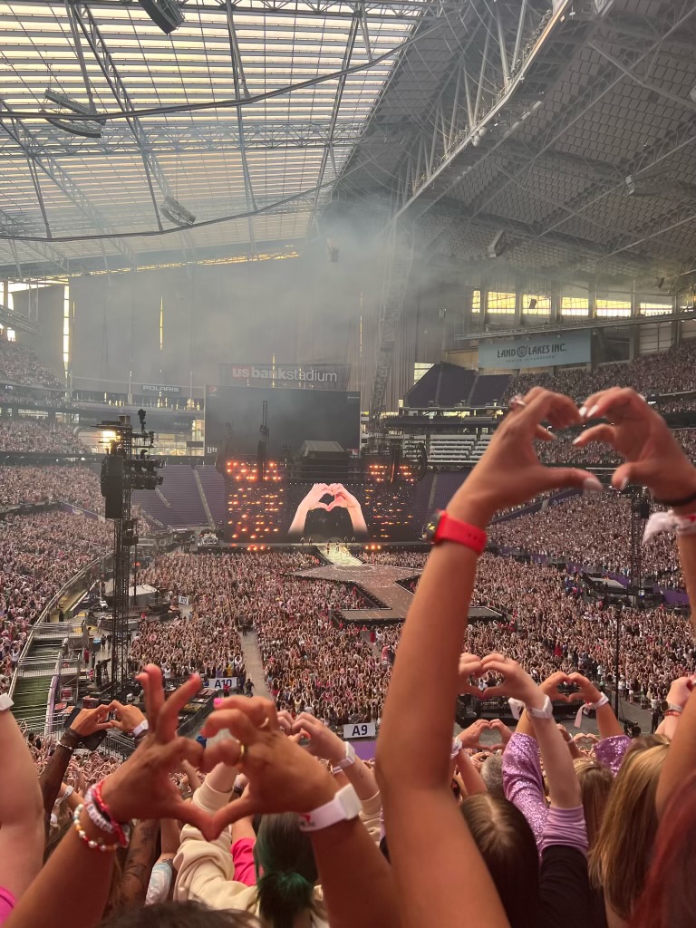 Over+120%2C000+fans+fulfilled+their+%E2%80%9CWildest+Dreams%E2%80%9D+when+they+saw+Taylor+Swift+perform+at+U.S.+Bank+Stadium+in+June.